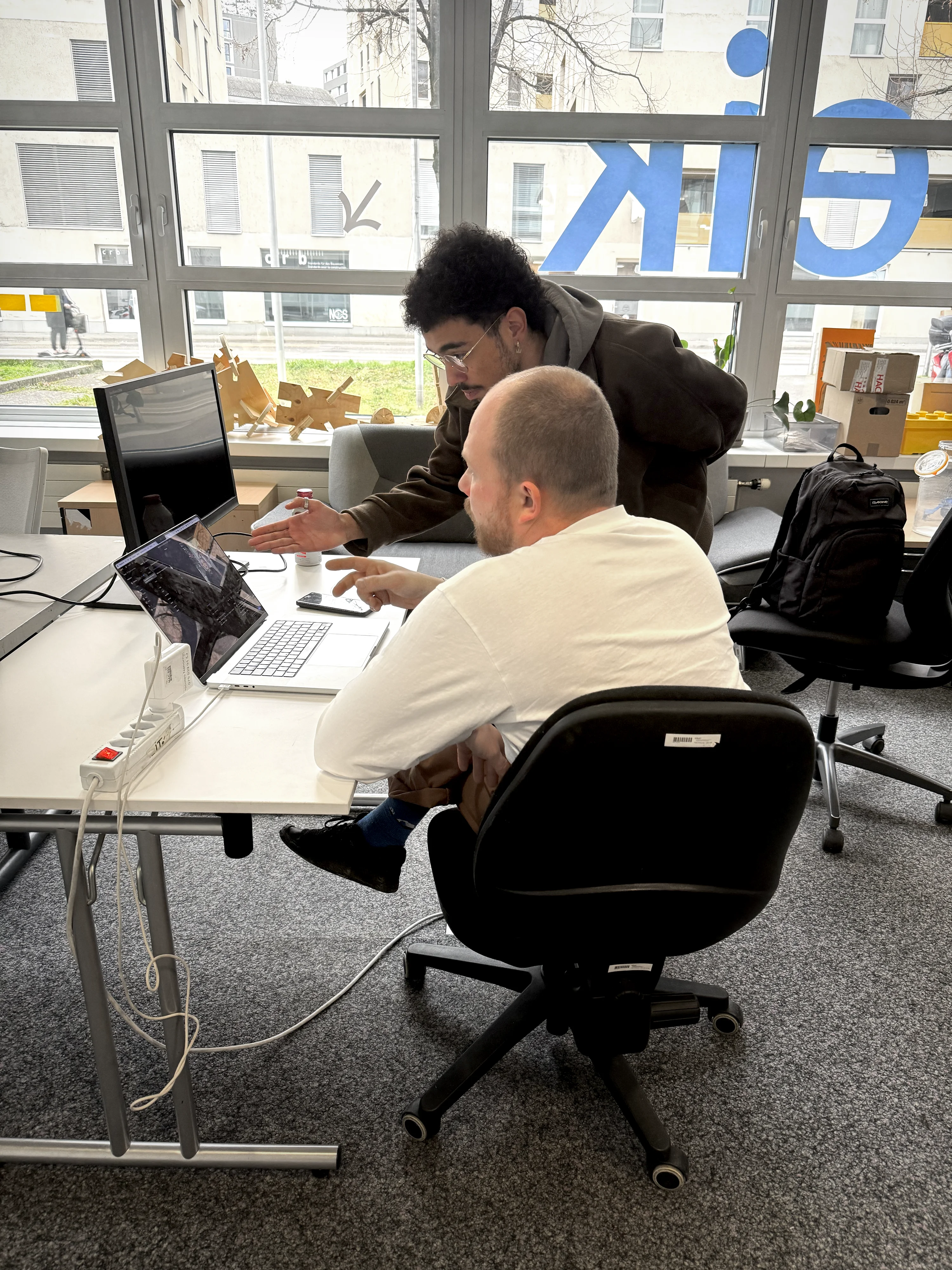 Accompagnement sur l’emploi du logiciel After Effects. Fribourg, décembre 2025